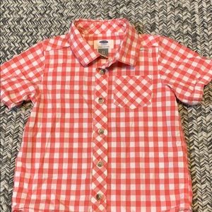 ✨Boys, dress up shirt in size 3t✨